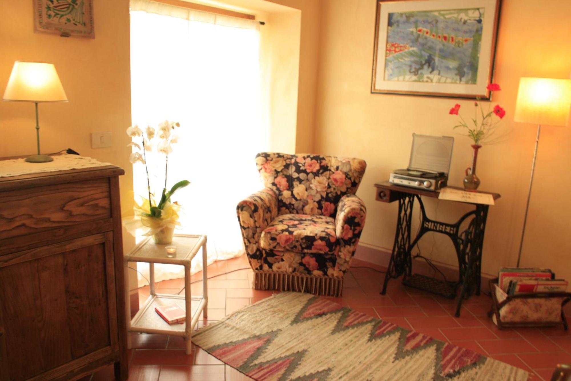 Le Rogheta Villa Campiglia dʼOrcia Екстериор снимка